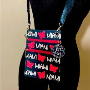 Canvas body bag